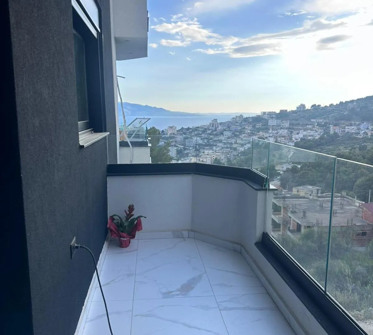 Gold Sea View Apartment Sarandë Albania